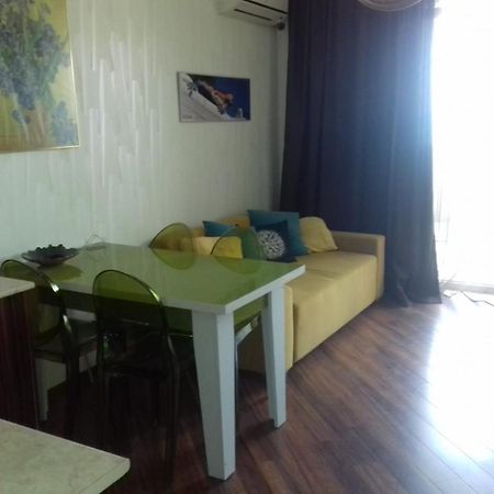 Apartment On Kobaladze Str 2 바투미 외부 사진