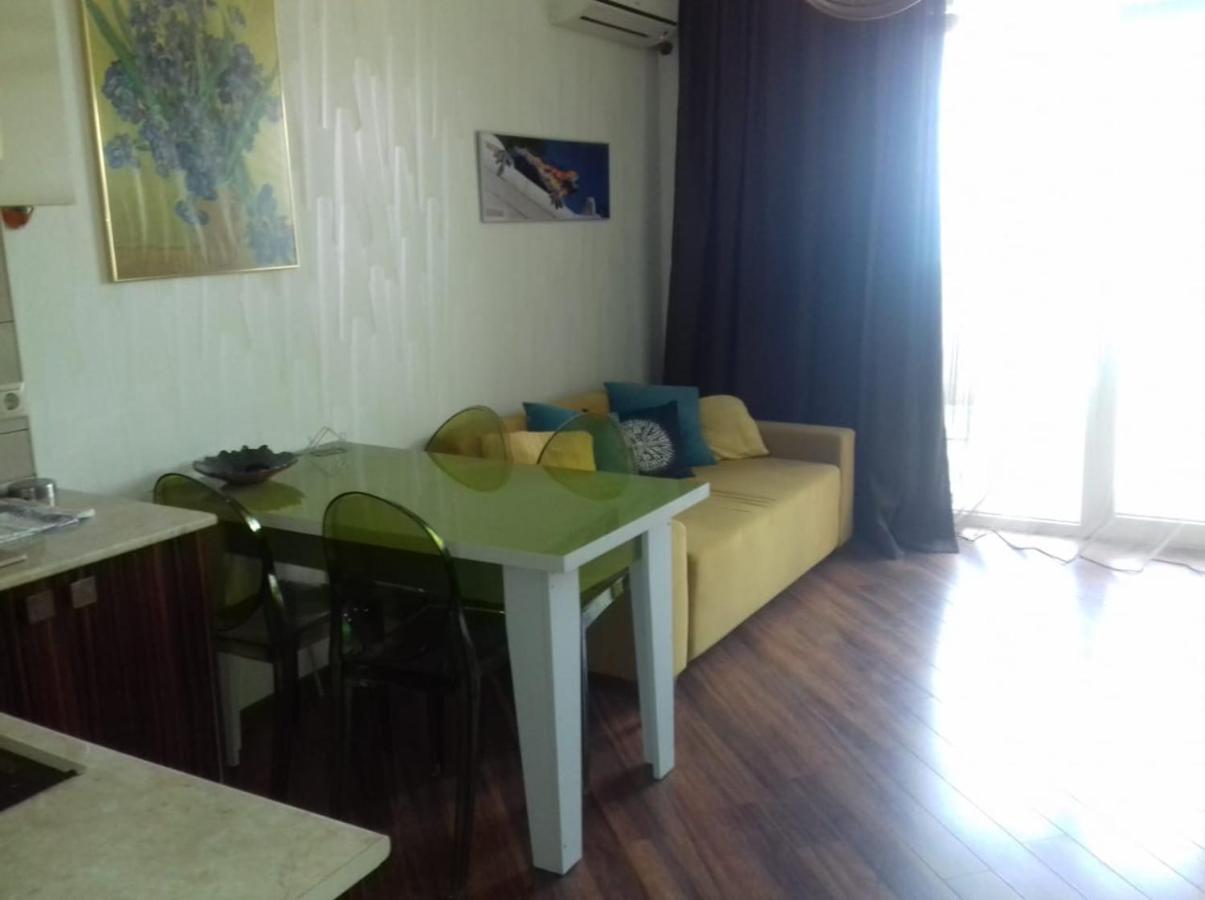 Apartment On Kobaladze Str 2 바투미 외부 사진